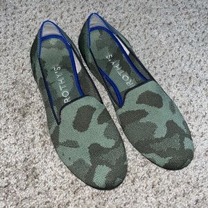 Rothys The Loafer in Olive Camo size 7.5